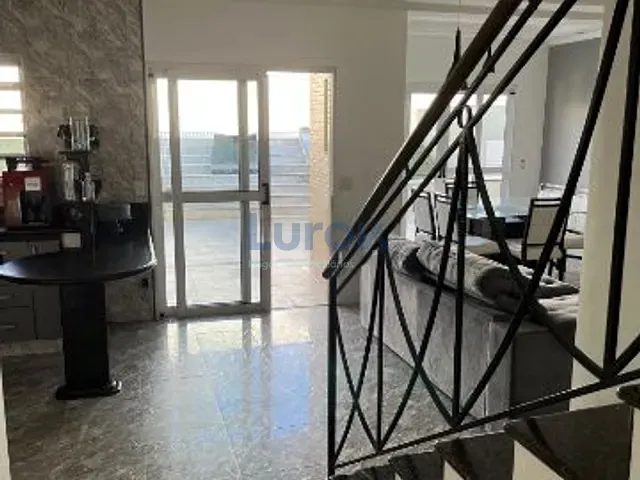 Casa com 611m² 3 quartos e 4 banheiros, à venda, no bairro Jardim São Pedro em Valinhos