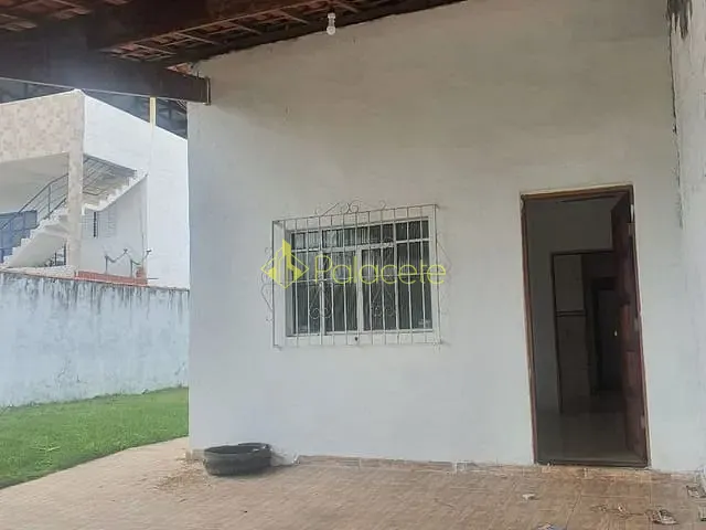 Casa 2 quartos e 1 banheiro, à venda, no bairro Conjunto Residencial Araretama em Pindamonhangaba