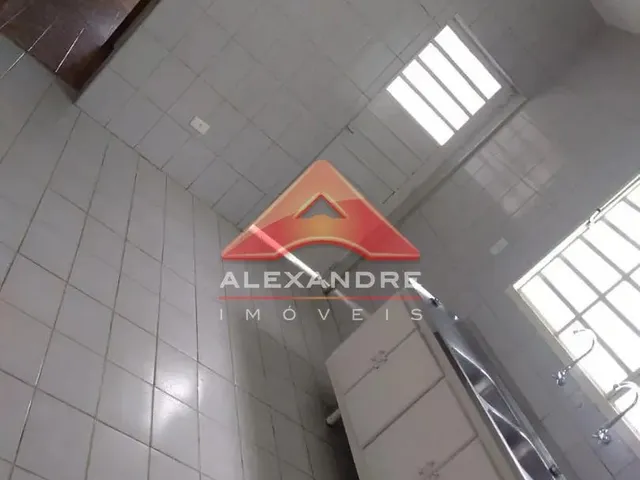 Casa com 250m² 3 quartos e 4 banheiros, à venda, no bairro Jardim da Granja em São José Dos Campos