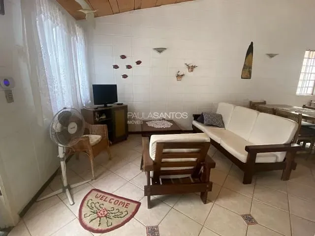 Casa com 250m² 2 quartos e 2 banheiros, à venda, no bairro Centro em Peruíbe