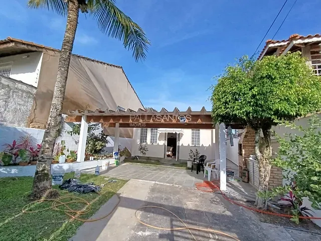 Casa com 250m² 2 quartos e 2 banheiros, à venda, no bairro Centro em Peruíbe