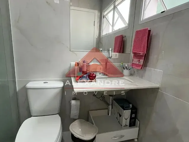 Casa com 385m² 4 quartos e 5 banheiros, à venda, no bairro Vila Patrícia em São José Dos Campos