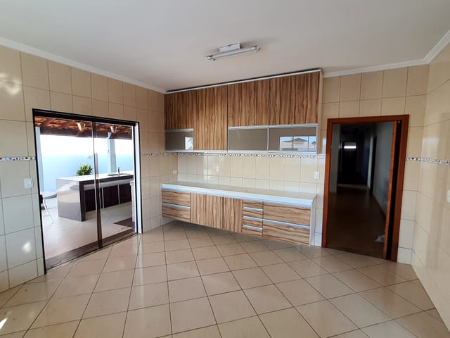 Casa com 721m² 3 quartos e 7 banheiros, à venda, no bairro Nossa Senhora do Perpétuo Socorro em Pindamonhangaba