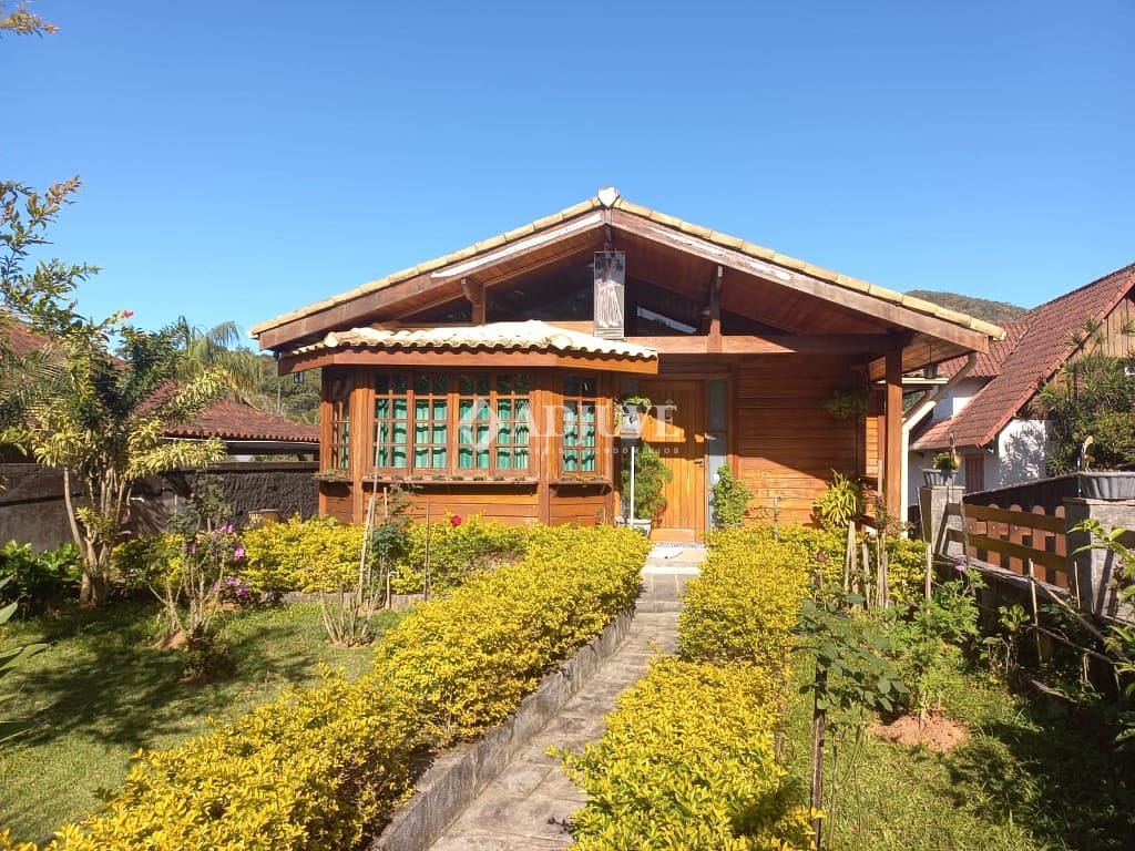 Casa, 5 quartos, 180 m² - Foto 1