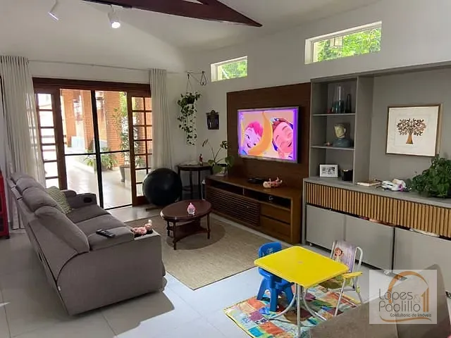 Casa com 997m² 3 quartos e 3 banheiros, à venda, no bairro Vila Esperia Ou Giglio em Atibaia