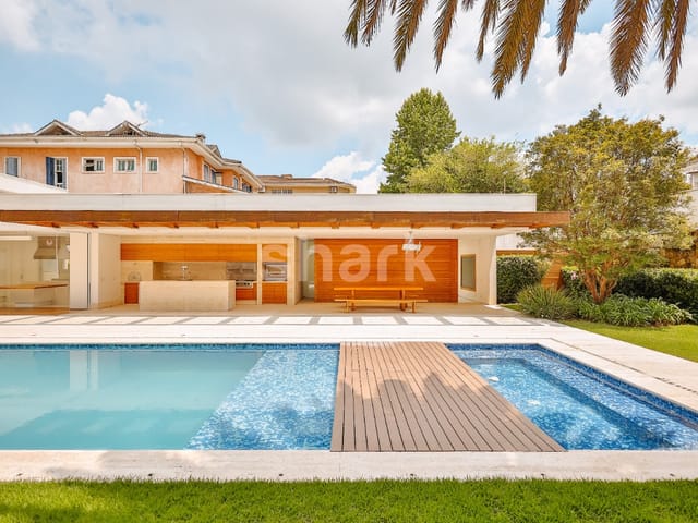 Casa com 1390m² 4 quartos e 5 banheiros, à venda, no bairro Tamboré em Santana de Parnaíba