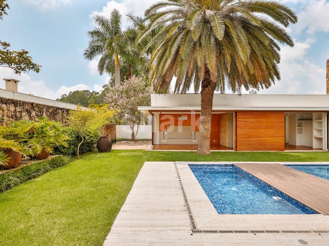 Casa com 1390m² 4 quartos e 5 banheiros, à venda, no bairro Tamboré em Santana de Parnaíba
