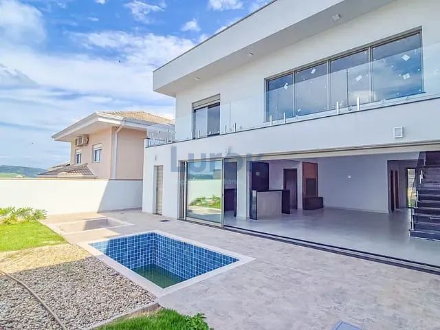 Casa com 300m² 3 quartos e 5 banheiros, à venda, no bairro Loteamento Residencial Santa Gertrudes em Valinhos