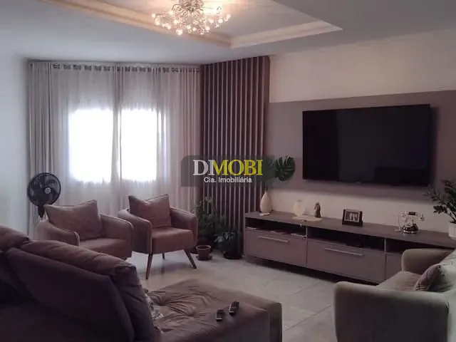 Casa com 270m² 3 quartos e 2 banheiros, à venda, no bairro Parque da Matriz em Cachoeirinha