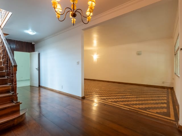 Foto do Casa - Casa tipo para venda em Planalto Paulista com 3 quartos, sendo 1 suíte, 200m² | Lares e Andares Imóveis