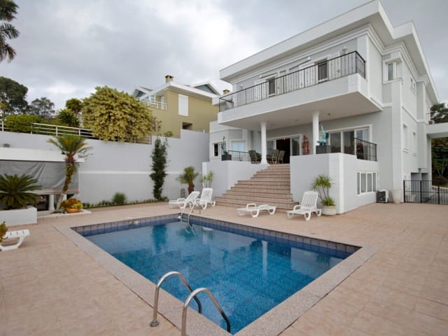 Casa com 890m² 6 quartos e 8 banheiros, à venda ou para alugar, no bairro Colinas da Anhanguera em Santana de Parnaíba