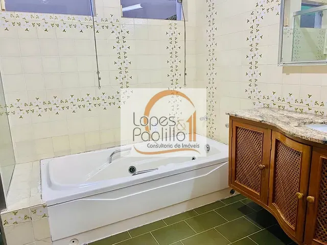 Casa com 1000m² 3 quartos e 5 banheiros, para alugar, no bairro Vila Santista em Atibaia