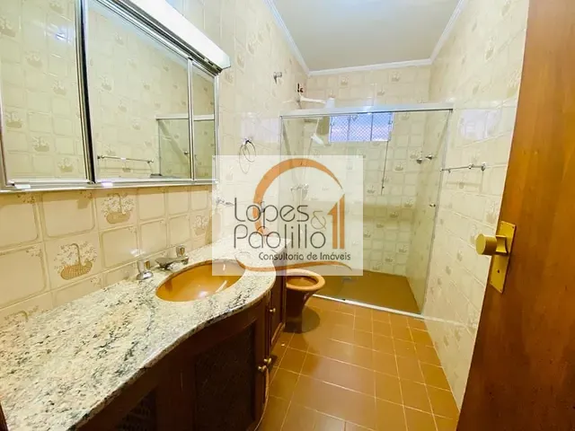 Casa com 1000m² 3 quartos e 5 banheiros, para alugar, no bairro Vila Santista em Atibaia