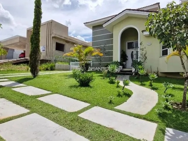 Casa com 1100m² 4 quartos e 5 banheiros, à venda, no bairro Saint Charbel em Araçoiaba da Serra