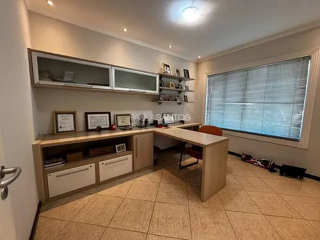 Casa com 360m² 3 quartos e 4 banheiros, à venda, no bairro Aparecidinha em Sorocaba
