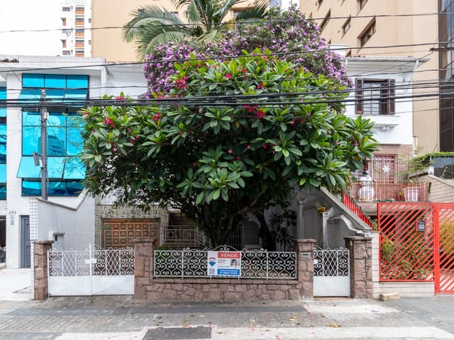 Foto do Casa - Casa tipo para venda em Aclimação com 3 quartos, sendo 1 suíte, 335m² | Lares e Andares Imóveis