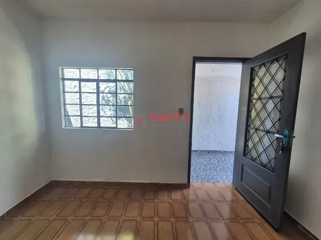 Casa 2 quartos e 2 banheiros, à venda, no bairro Nova Petrópolis em São Bernardo do Campo