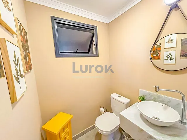 Casa 2 quartos e 3 banheiros, à venda, no bairro Jardim Santa Helena em Valinhos