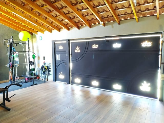 Casa com 250m² 3 quartos e 2 banheiros, à venda, no bairro Residencial e Comercial Jardim Yassuda em Pindamonhangaba