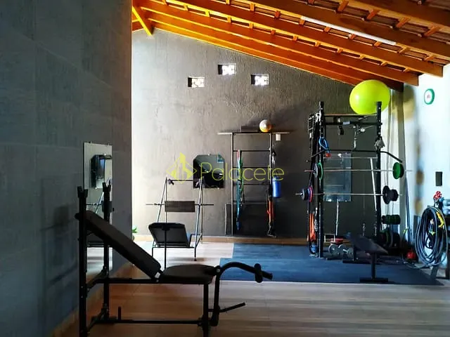 Casa com 250m² 3 quartos e 2 banheiros, à venda, no bairro Residencial e Comercial Jardim Yassuda em Pindamonhangaba