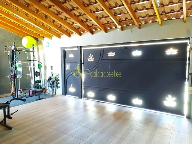Casa com 250m² 3 quartos e 2 banheiros, à venda, no bairro Residencial e Comercial Jardim Yassuda em Pindamonhangaba