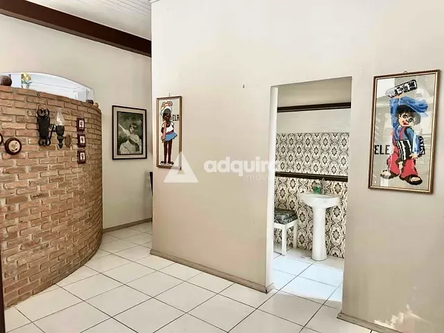 Casa com 462m², à venda, no bairro Centro em Ponta Grossa