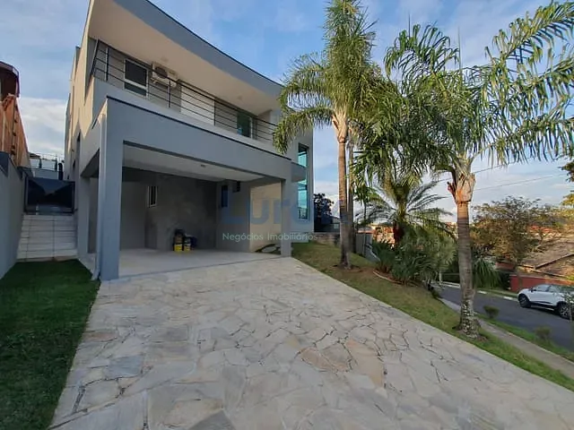 Casa com 350m² 3 quartos e 5 banheiros, à venda, no bairro Santa Cruz em Valinhos