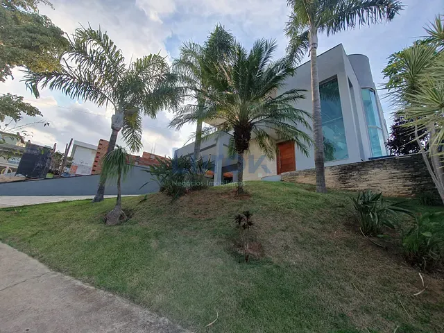 Casa com 350m² 3 quartos e 5 banheiros, à venda, no bairro Santa Cruz em Valinhos