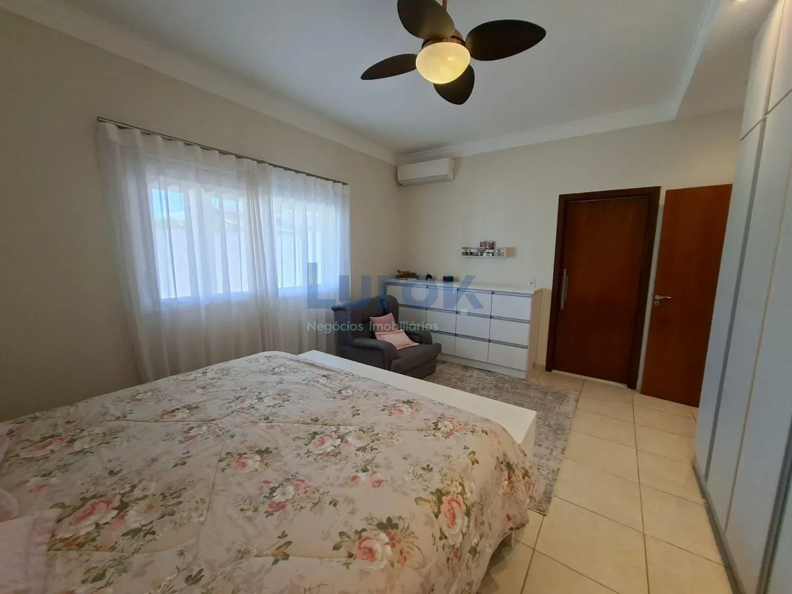 Casa, 3 quartos, 380 m² - Foto 33