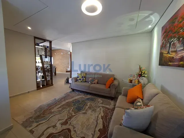 Casa com 1000m² 3 quartos e 6 banheiros, à venda, no bairro Pinheiro em Valinhos
