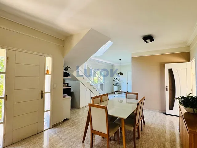 Casa com 344m² 3 quartos e 5 banheiros, à venda, no bairro Santa Cruz em Valinhos