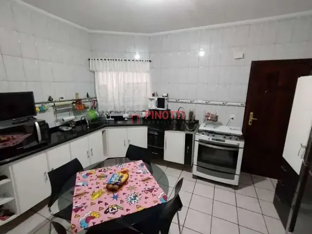 Casa 3 quartos e 3 banheiros, à venda, no bairro Parque Novo Oratório em Santo André