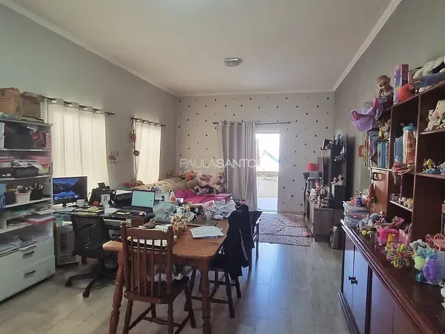 Casa com 300m² 3 quartos e 4 banheiros, à venda, no bairro Zona Industrial em Sorocaba