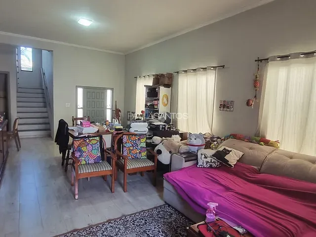 Casa com 300m² 3 quartos e 4 banheiros, à venda, no bairro Zona Industrial em Sorocaba