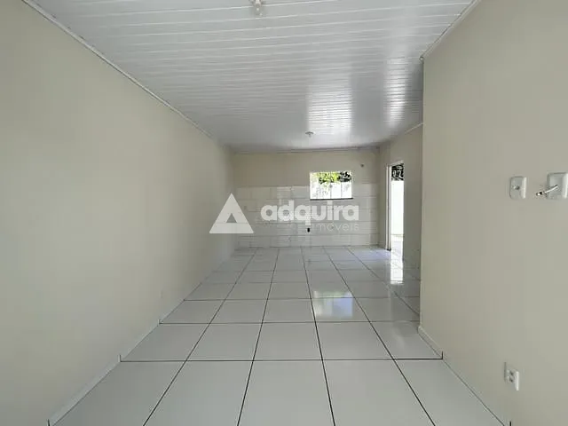 Casa com 339m² 3 quartos e 2 banheiros, à venda, no bairro Oficinas em Ponta Grossa
