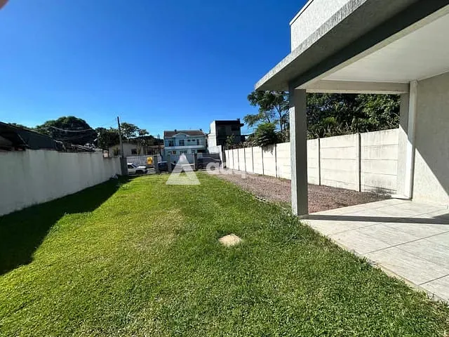 Casa com 339m² 3 quartos e 2 banheiros, à venda, no bairro Oficinas em Ponta Grossa