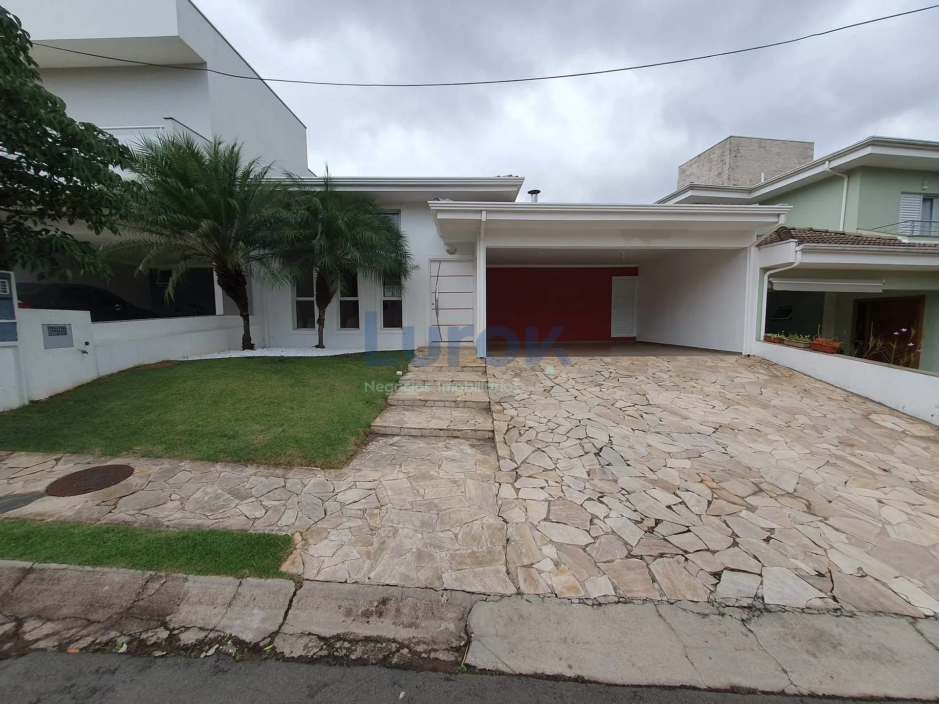 Casa, 3 quartos, 179 m² - Foto 1
