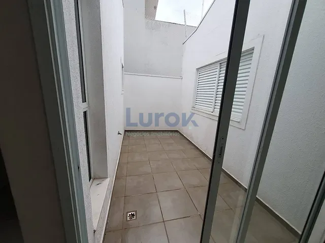Casa com 323m² 3 quartos e 5 banheiros, à venda, no bairro Roncáglia em Valinhos