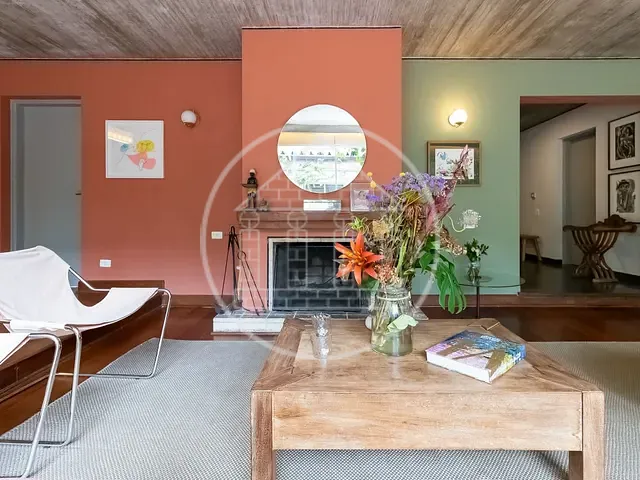 Casa com 450m² 4 quartos e 1 banheiro, à venda, no bairro Alto de Pinheiros em São Paulo
