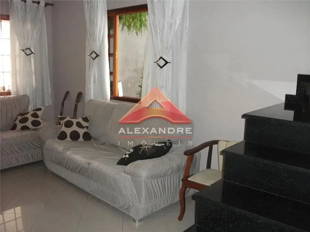 Casa, 3 quartos, 143 m² - Foto 2