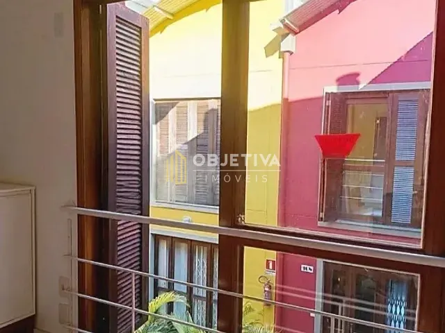 Casa 2 quartos e 1 banheiro, para alugar, no bairro Jardim do Salso em Porto Alegre