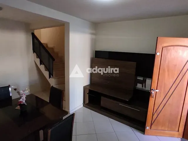 Casa com 76m² 2 quartos e 1 banheiro, à venda, no bairro Contorno em Ponta Grossa