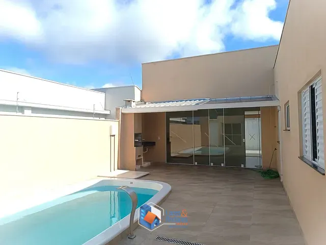 Casa com 250m² 3 quartos e 3 banheiros, à venda, no bairro Residencial Califórnia Garden em São Sebastião do Paraíso