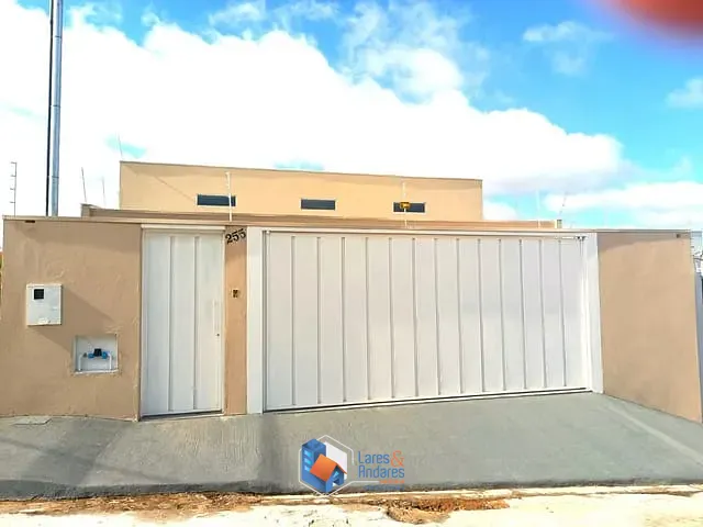 Casa com 250m² 3 quartos e 3 banheiros, à venda, no bairro Residencial Califórnia Garden em São Sebastião do Paraíso