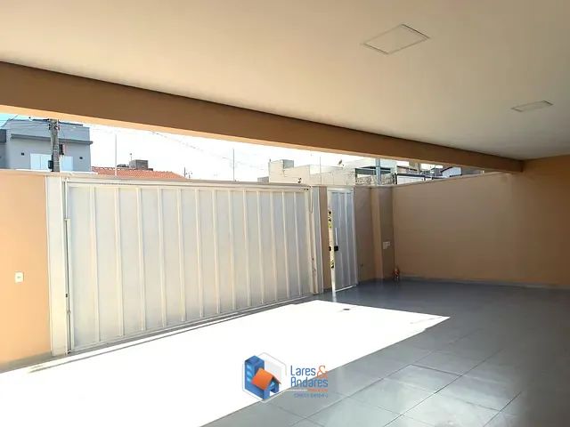Casa com 250m² 3 quartos e 3 banheiros, à venda, no bairro Residencial Califórnia Garden em São Sebastião do Paraíso