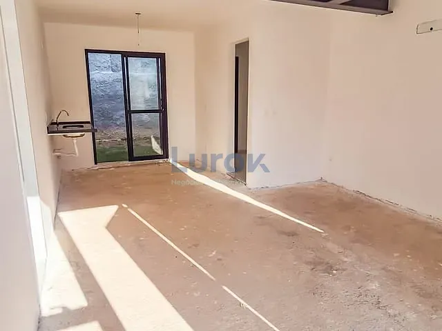 Casa 2 quartos e 3 banheiros, à venda, no bairro Vila Capuava em Valinhos
