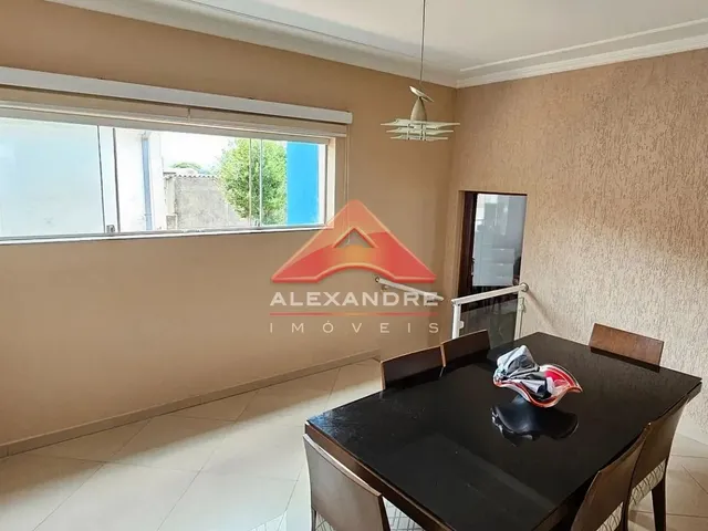 Casa com 270m² 3 quartos e 3 banheiros, à venda, no bairro Vila Maria em São José Dos Campos