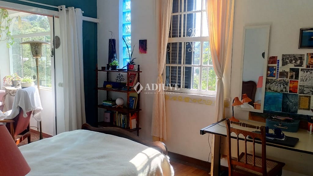 Casa à venda com 4 quartos, 132m² - Foto 9