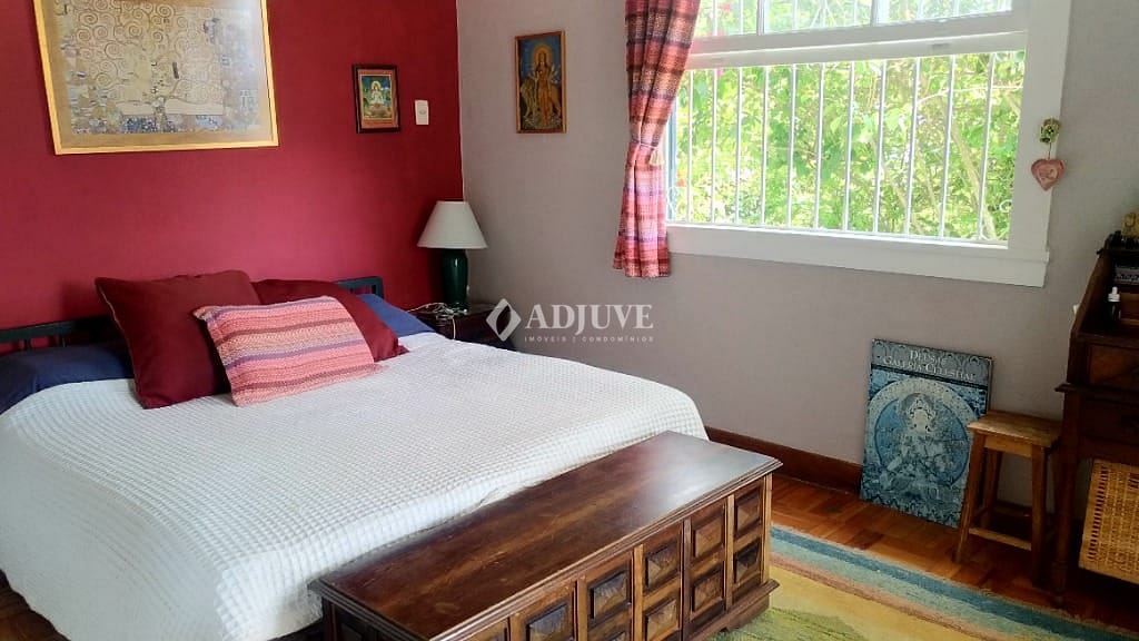 Casa à venda com 4 quartos, 132m² - Foto 11