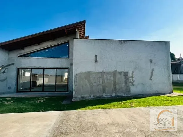 Casa com 1243m² 4 quartos e 8 banheiros, à venda, no bairro Jardim Siriema em Atibaia